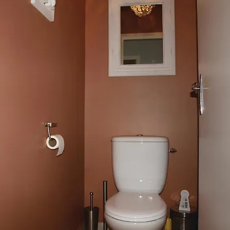 3 Bedroom Pet Friendly Home In Trelevern Trelevern